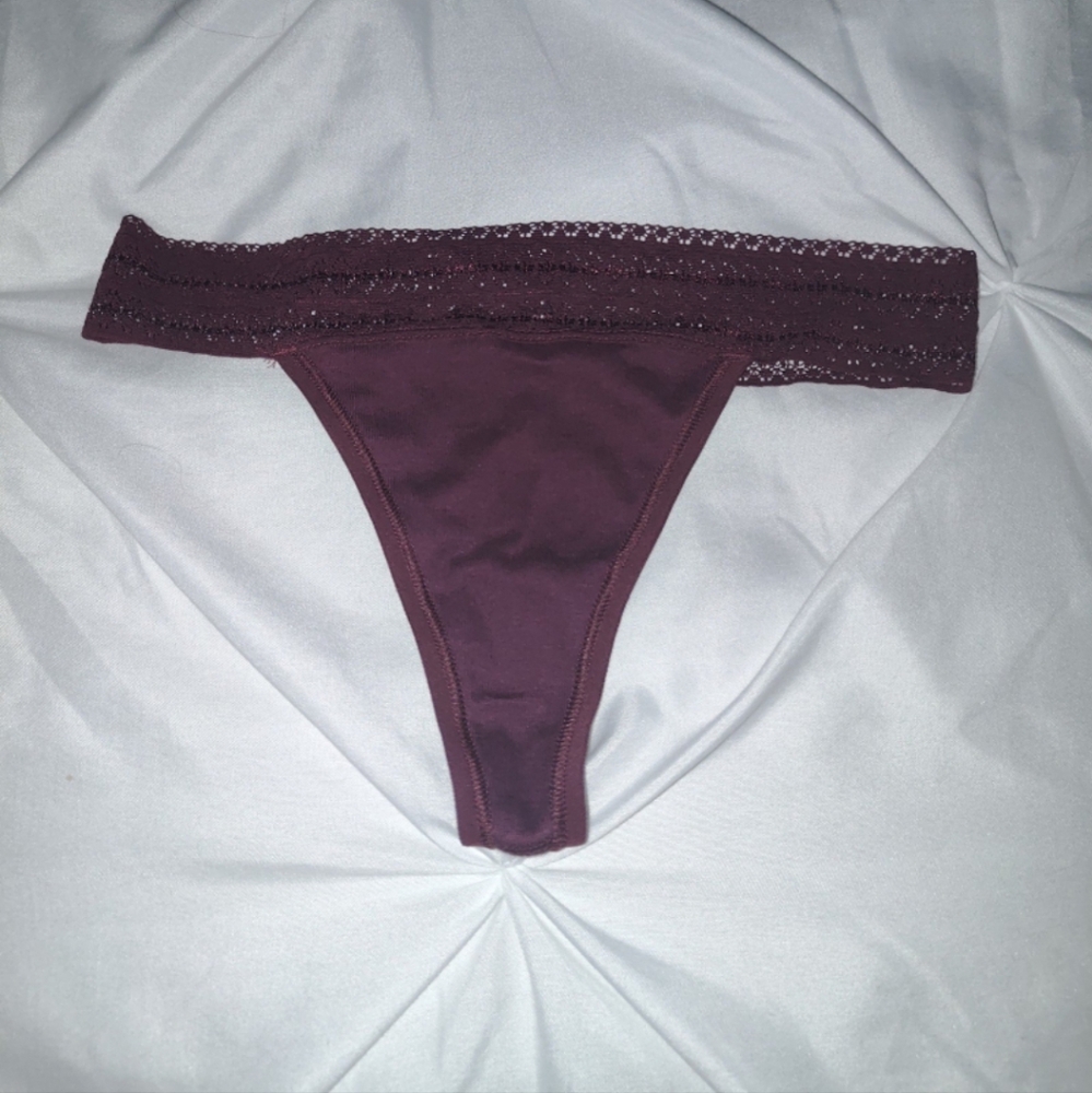 NWT Y2K Victoria's Secret purple lace low rise cotton thong size xs